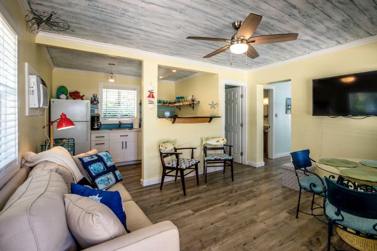 Island View Cottages Sebastian Bagian luar foto