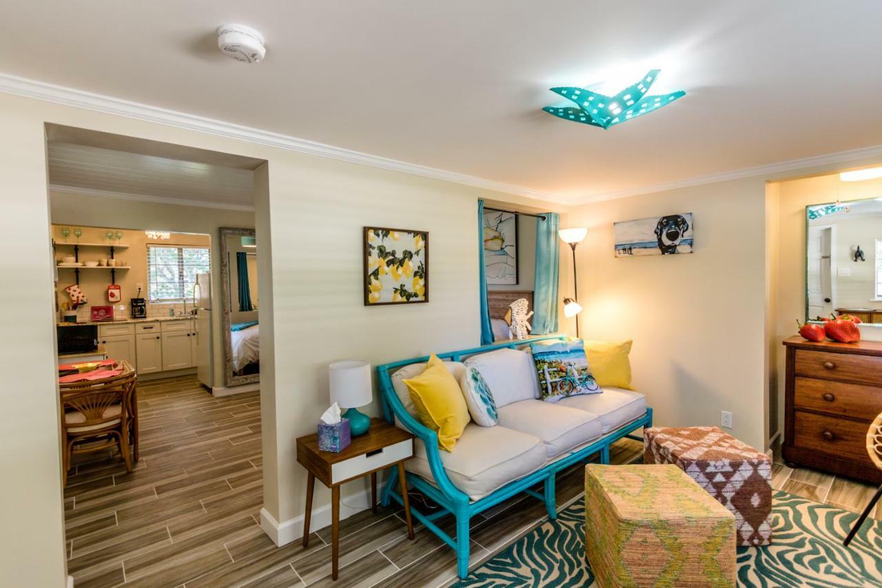 Island View Cottages Sebastian Bagian luar foto