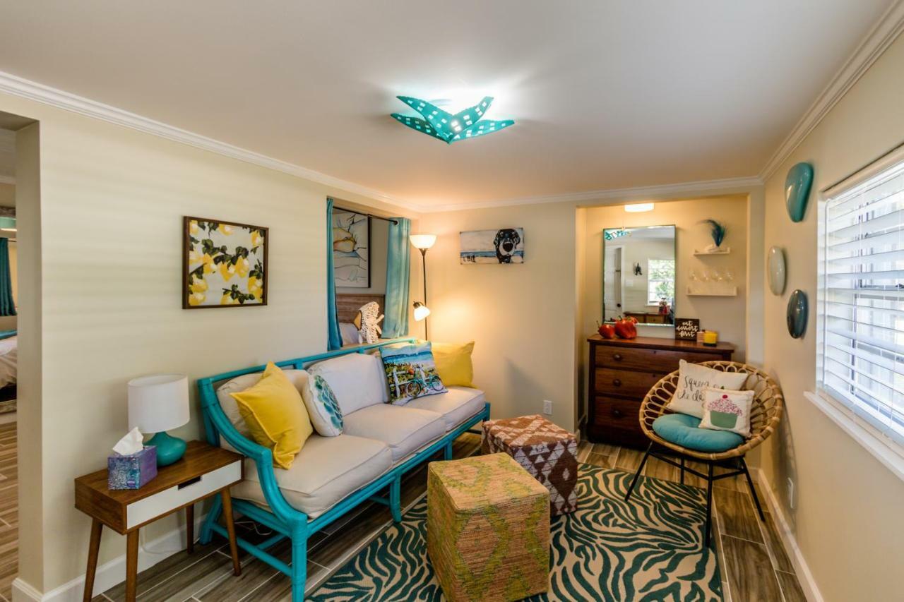 Island View Cottages Sebastian Bagian luar foto
