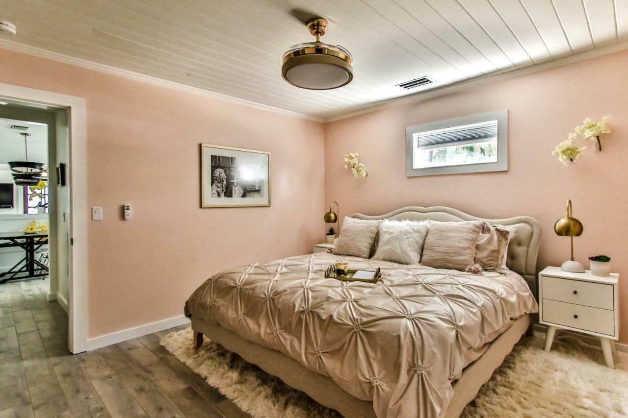 Island View Cottages Sebastian Bagian luar foto