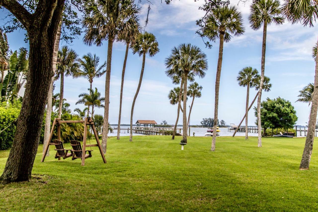 Island View Cottages Sebastian Bagian luar foto