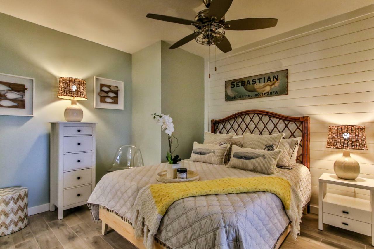 Island View Cottages Sebastian Bagian luar foto