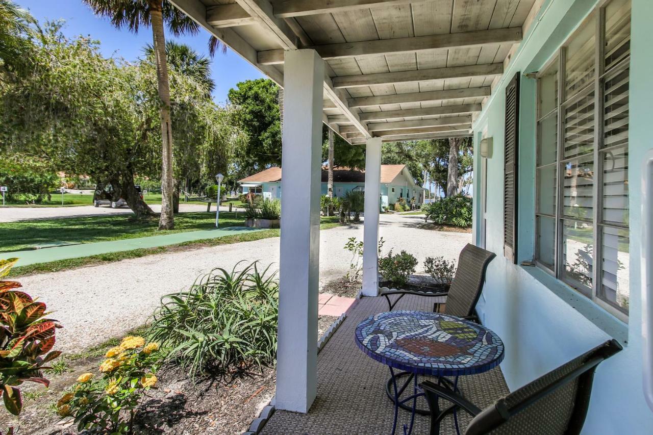 Island View Cottages Sebastian Bagian luar foto